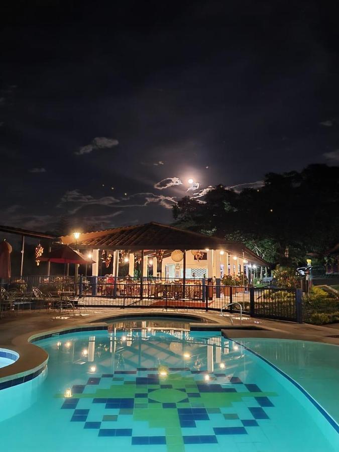 Hotel Mi Monaco Pueblo Tapao